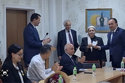  Қадрдонӣ аз аҳли адаб
