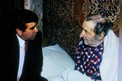  Сотим Улуғзода дар шинохти Пешвои миллат