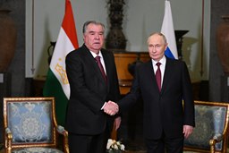  Пешвои миллат – барандаи Ҷоизаи байналмилалии Сулҳ