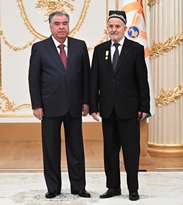  «Ифтихори шоирии Тоҷикистонам бас аст…»