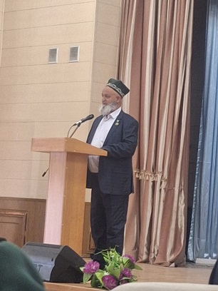  Адибони Бадахшон бо Пешвои миллат