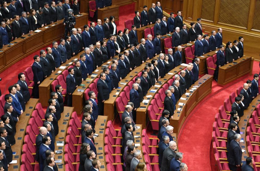  Ҳамсадоӣ бо Паём. Остонаи  дигари даргоҳи дерин