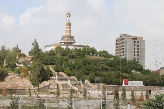  Қадрдонии адибон