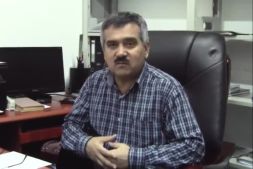  Шаммае аз кору пайкори шоир